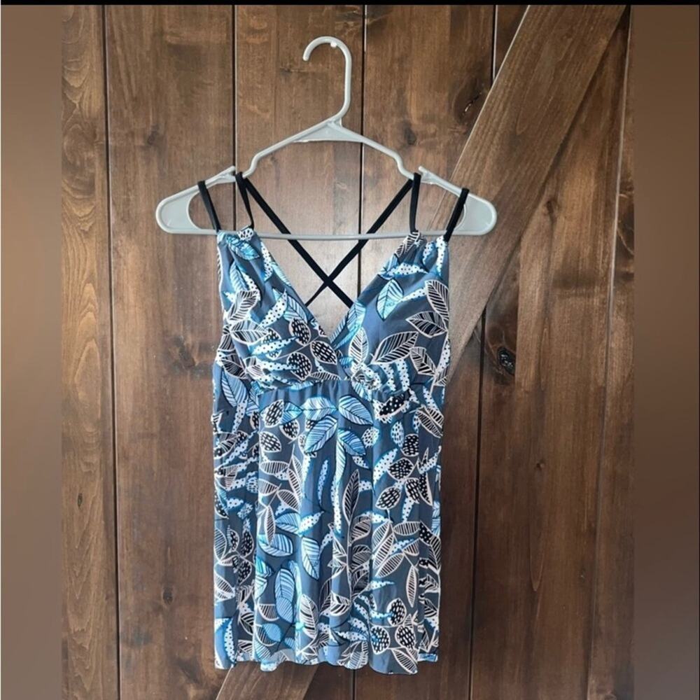 Tankini Swim Top Black Blue Leaf Women’s Size 8 Lightly Padded Adjustable Strap